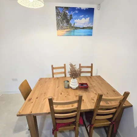 Saints - Netflix - Wifi Homestay szállás *