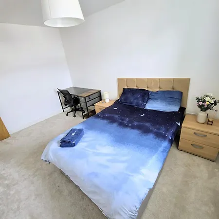 Homestay szállás Saints - Netflix - Wifi Leeds