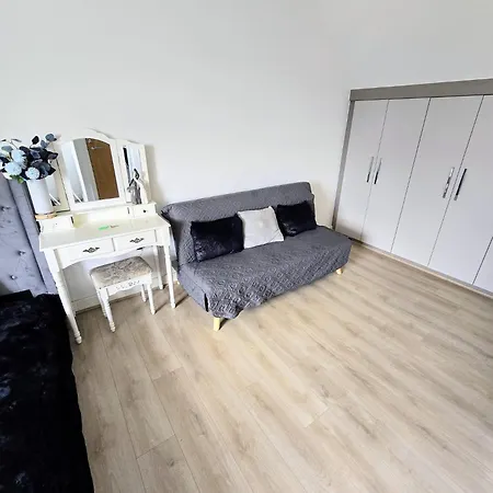 Saints - Netflix - Wifi Homestay szállás Leeds